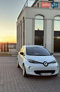 Хэтчбек Renault Zoe 2015 в 