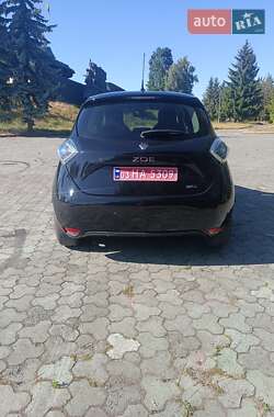 Хэтчбек Renault Zoe 2017 в 