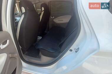 Хэтчбек Renault Zoe 2017 в 