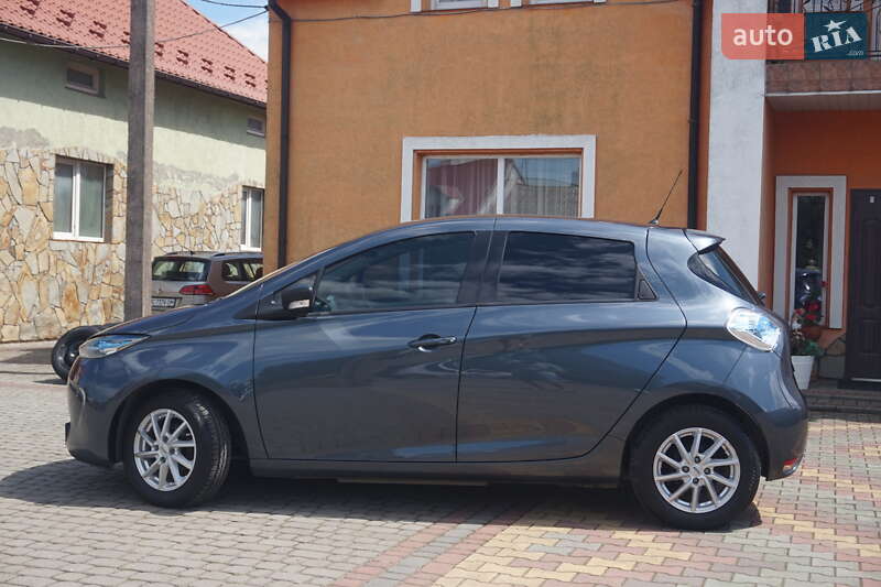 Хэтчбек Renault Zoe 2017 в Самборе