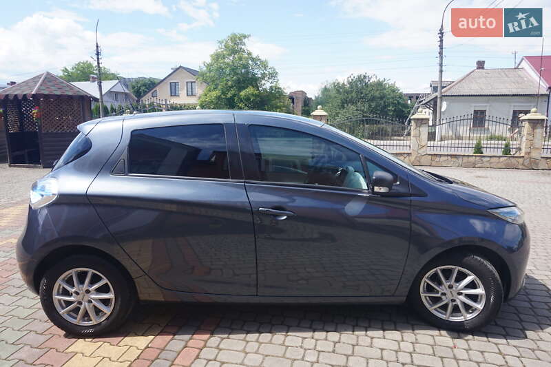 Хэтчбек Renault Zoe 2017 в Самборе