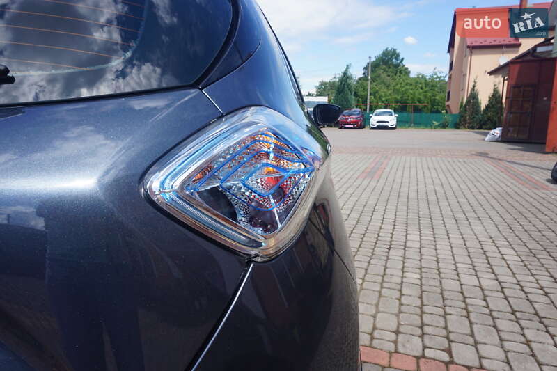 Хэтчбек Renault Zoe 2017 в Самборе