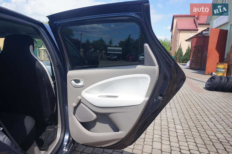 Хэтчбек Renault Zoe 2017 в Самборе