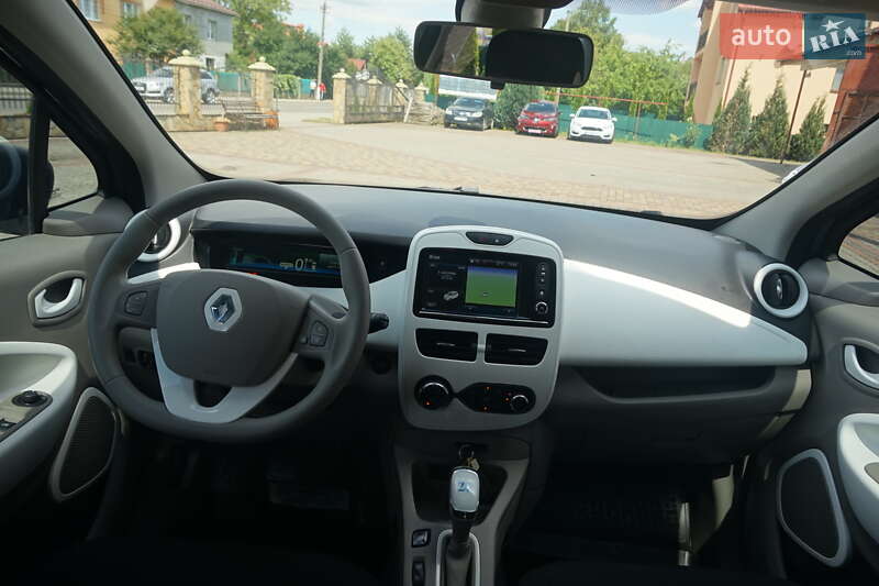 Хэтчбек Renault Zoe 2017 в Самборе