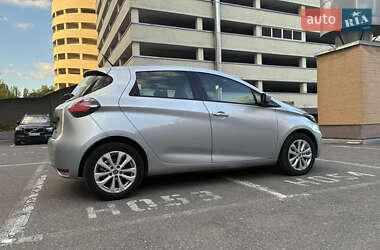 Хэтчбек Renault Zoe 2021 в 