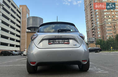 Хэтчбек Renault Zoe 2021 в 