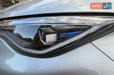 Хэтчбек Renault Zoe 2021 в 