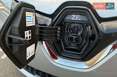 Хэтчбек Renault Zoe 2021 в 