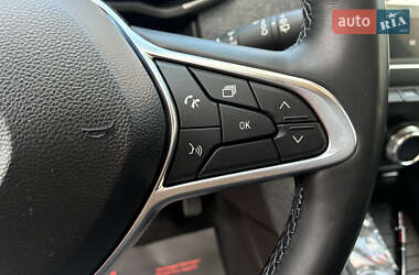Хэтчбек Renault Zoe 2021 в 