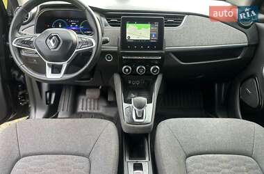 Хэтчбек Renault Zoe 2022 в 