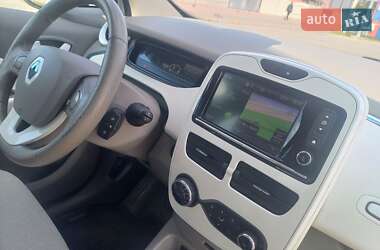 Хетчбек Renault Zoe 2013 в 