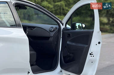 Хэтчбек Renault Zoe 2019 в 