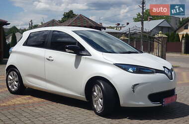 Хетчбек Renault Zoe 2016 в 