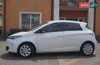 Хетчбек Renault Zoe 2016 в 
