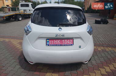 Хетчбек Renault Zoe 2016 в 