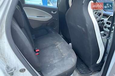 Хэтчбек Renault Zoe 2015 в 