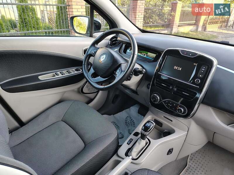 Хэтчбек Renault Zoe 2015 в Дубно
