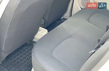 Хэтчбек Renault Zoe 2019 в 