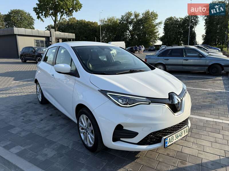 Хэтчбек Renault Zoe 2020 в 
