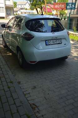 Хэтчбек Renault Zoe 2021 в 