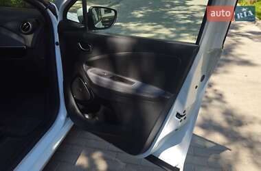 Хэтчбек Renault Zoe 2021 в 