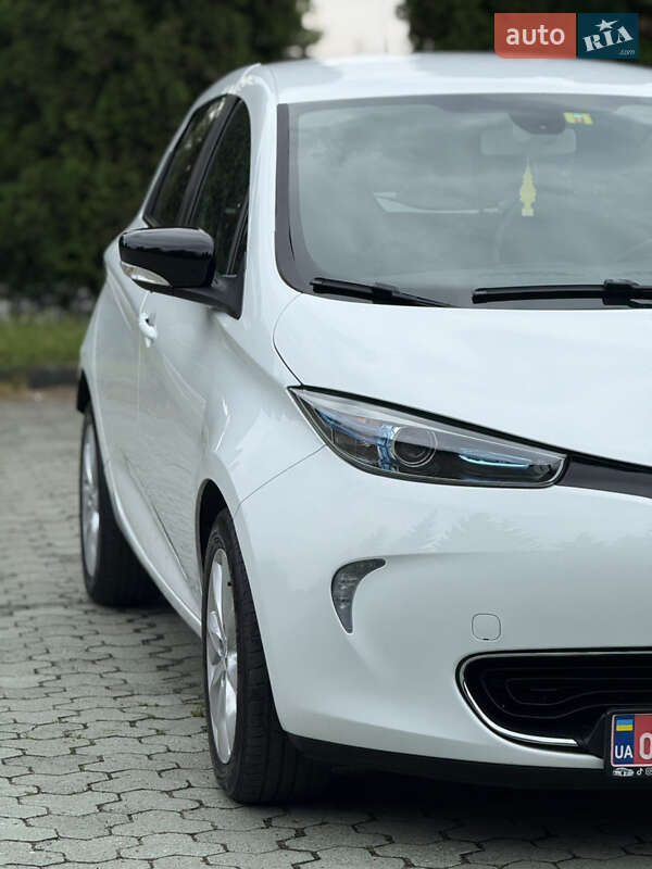 Хэтчбек Renault Zoe 2016 в Дубно