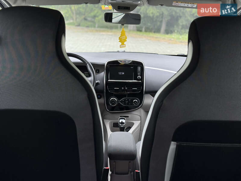 Хэтчбек Renault Zoe 2016 в Дубно