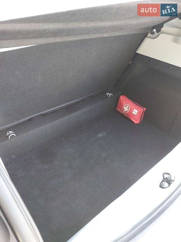 Хетчбек Renault Zoe 2015 в Рівному фото 20 Хетчбек Renault Zoe 2015 в Рівному