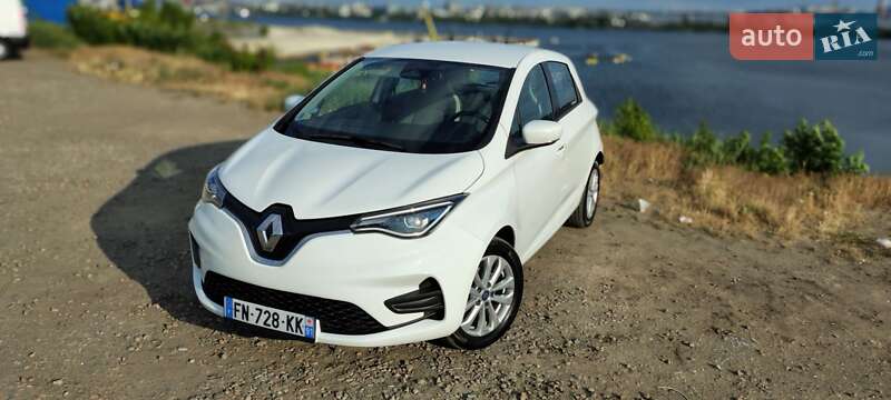 Хэтчбек Renault Zoe 2020 в 