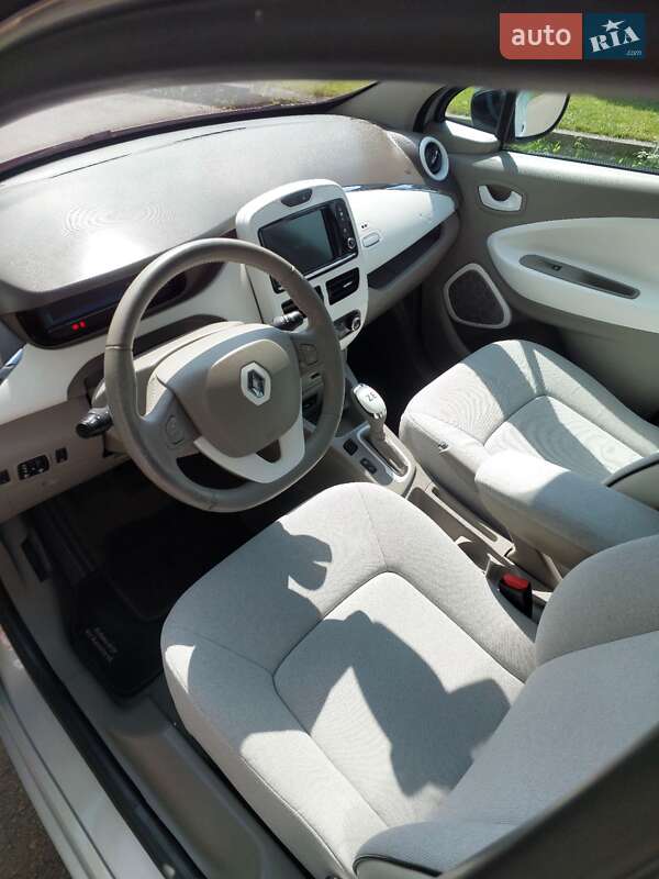 Хэтчбек Renault Zoe 2015 в Ровно