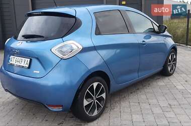 Хетчбек Renault Zoe 2017 в 