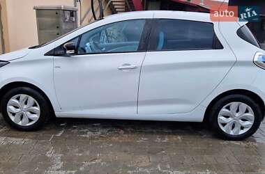 Хэтчбек Renault Zoe 2015 в 