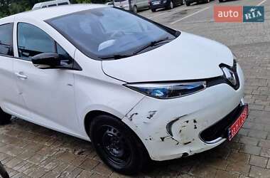 Хэтчбек Renault Zoe 2015 в 