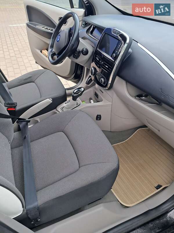 Хэтчбек Renault Zoe 2015 в Дубно