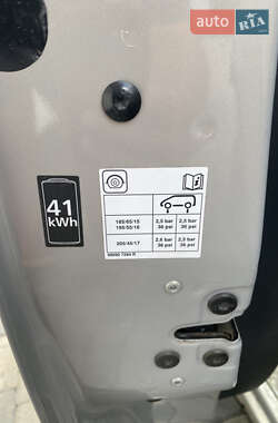 Хэтчбек Renault Zoe 2018 в 
