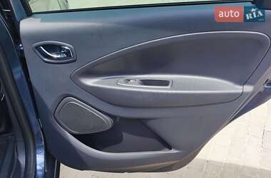 Хэтчбек Renault Zoe 2017 в 