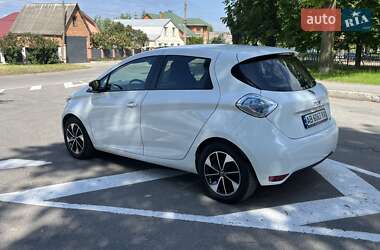 Хэтчбек Renault Zoe 2017 в 