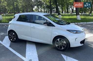 Хэтчбек Renault Zoe 2017 в 