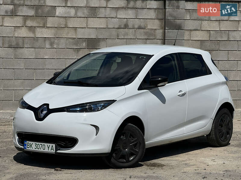 Хэтчбек Renault Zoe 2018 в Сарнах