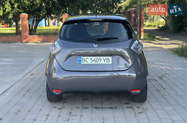 Хетчбек Renault Zoe 2016 в 