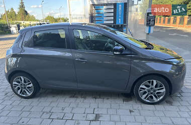 Хетчбек Renault Zoe 2016 в 