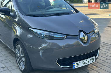 Хетчбек Renault Zoe 2016 в 