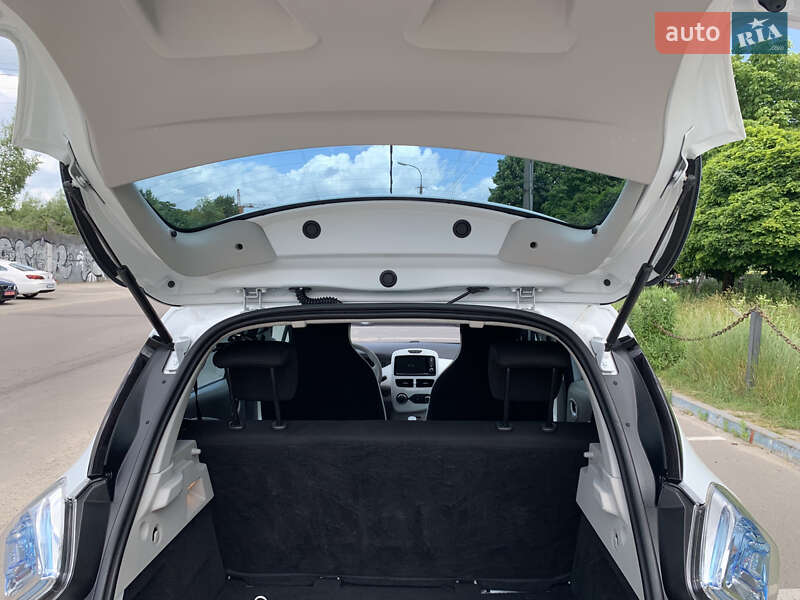 Хэтчбек Renault Zoe 2014 в Луцке