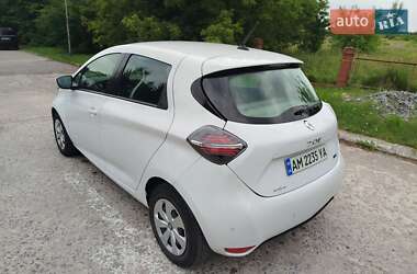 Хэтчбек Renault Zoe 2021 в 