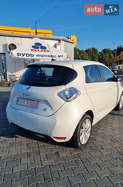 Хэтчбек Renault Zoe 2012 в 