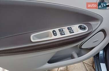 Хэтчбек Renault Zoe 2017 в 