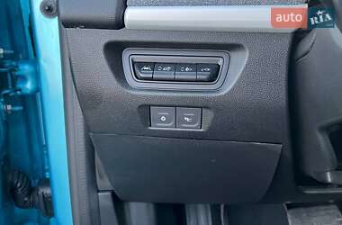 Хэтчбек Renault Zoe 2021 в 