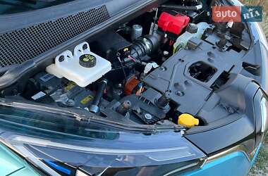 Хэтчбек Renault Zoe 2021 в 
