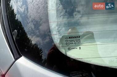 Хэтчбек Renault Zoe 2021 в 