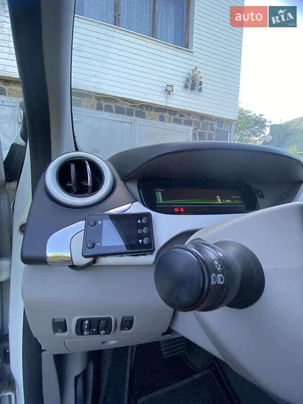 Хэтчбек Renault Zoe 2015 в Ровно фото 24 Хэтчбек Renault Zoe 2015 в Ровно